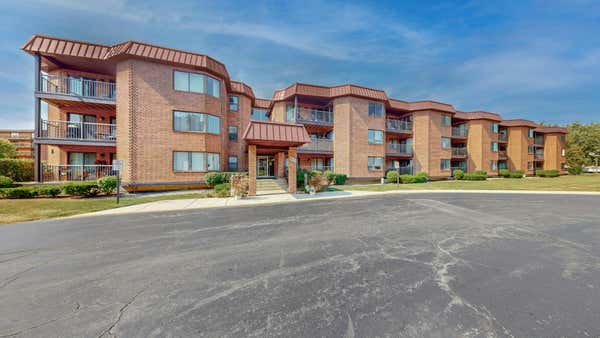 6425 CLARENDON HILLS RD APT 319, WILLOWBROOK, IL 60527 - Image 1