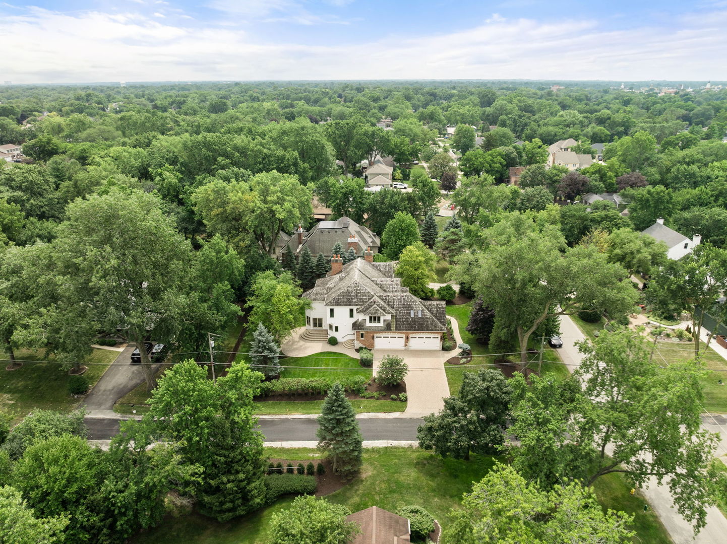 Wheaton, Illinois, 60187, United States, 6 Bedrooms Bedrooms, ,5 BathroomsBathrooms,Residential,Active,1926883