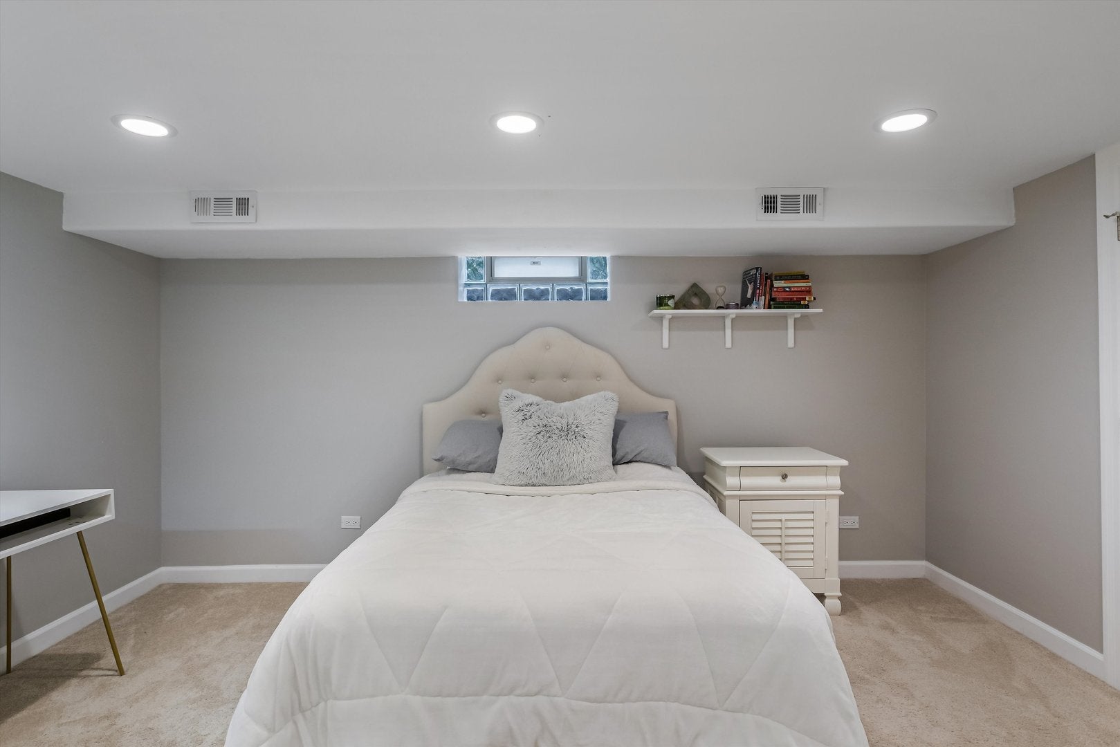 Park Ridge, Illinois, 60068, United States, 4 Bedrooms Bedrooms, ,4 BathroomsBathrooms,Residential,Active,1902948