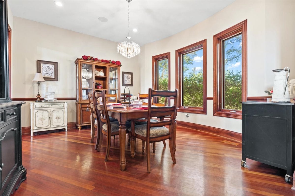 Barrington, Illinois, 60010, United States, 5 Bedrooms Bedrooms, ,7 BathroomsBathrooms,Residential,Active,1914793