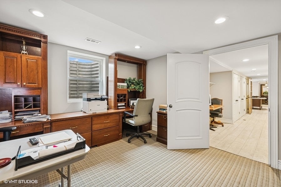 Barrington Hills, Illinois, 60010, United States, 6 Bedrooms Bedrooms, ,5 BathroomsBathrooms,Residential,Active,1987275