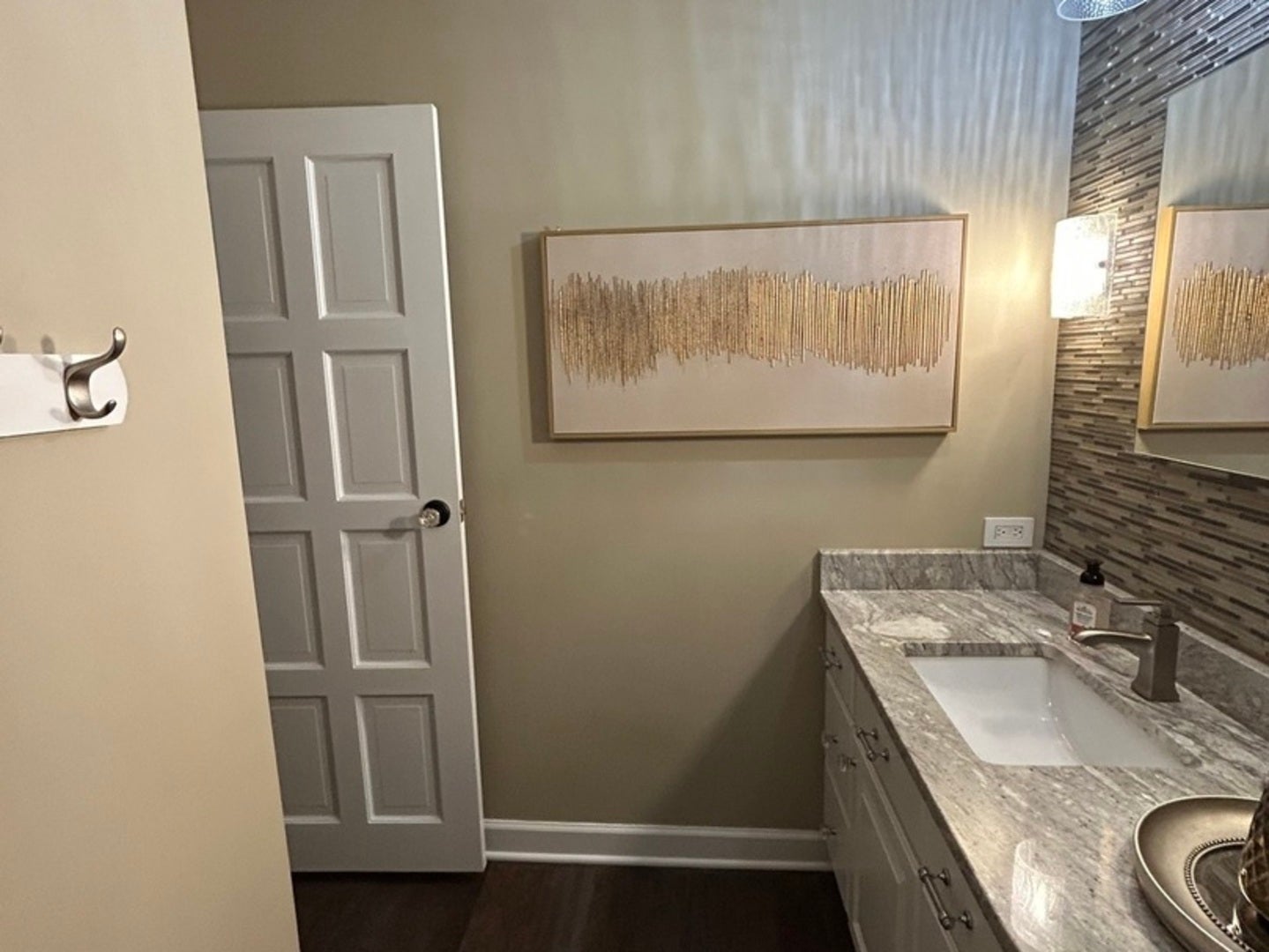 Oak Brook, Illinois, 60523, United States, 2 Bedrooms Bedrooms, ,2 BathroomsBathrooms,Residential,Active,2028166