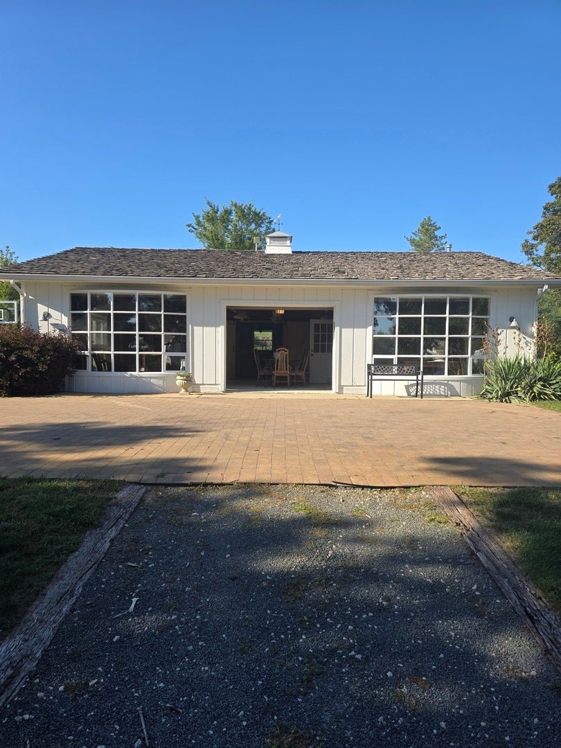 Barrington Hills, Illinois, 60010, United States, 6 Bedrooms Bedrooms, ,5 BathroomsBathrooms,Residential,Active,1987275