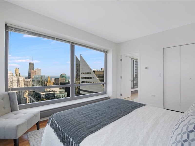 Chicago, Illinois, 60602, United States, 3 Bedrooms Bedrooms, ,3 BathroomsBathrooms,Residential,Active,1969671