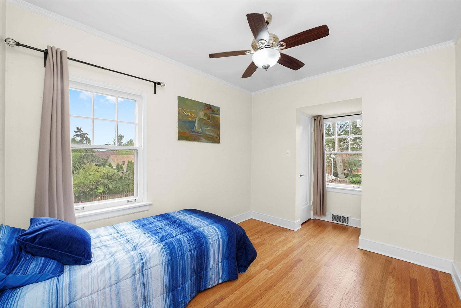 Oak Park, Illinois, 60302, United States, 5 Bedrooms Bedrooms, ,6 BathroomsBathrooms,Residential,Active,1953721