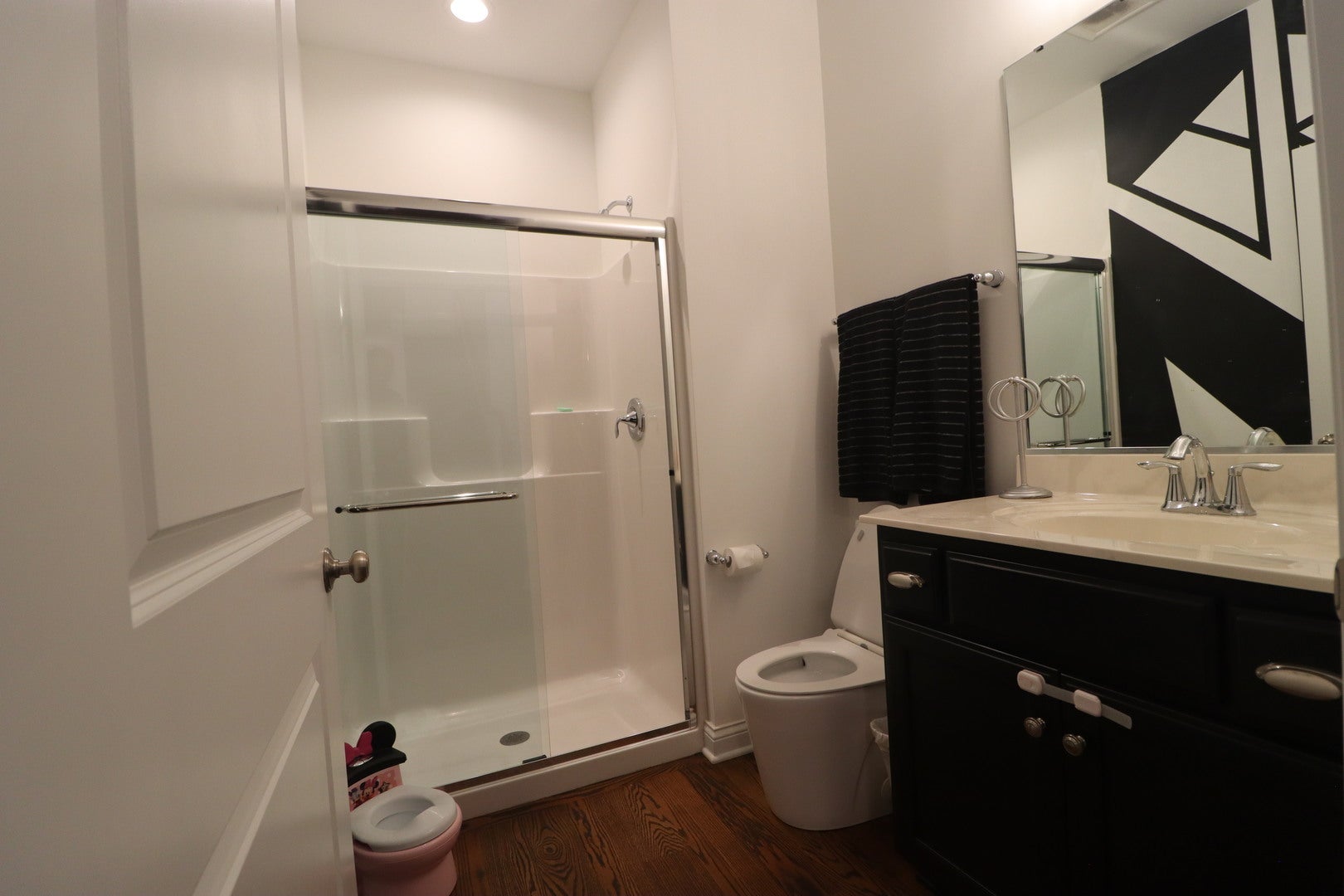 Naperville, Illinois, 60564, United States, 4 Bedrooms Bedrooms, ,3 BathroomsBathrooms,Residential,Active,1914808