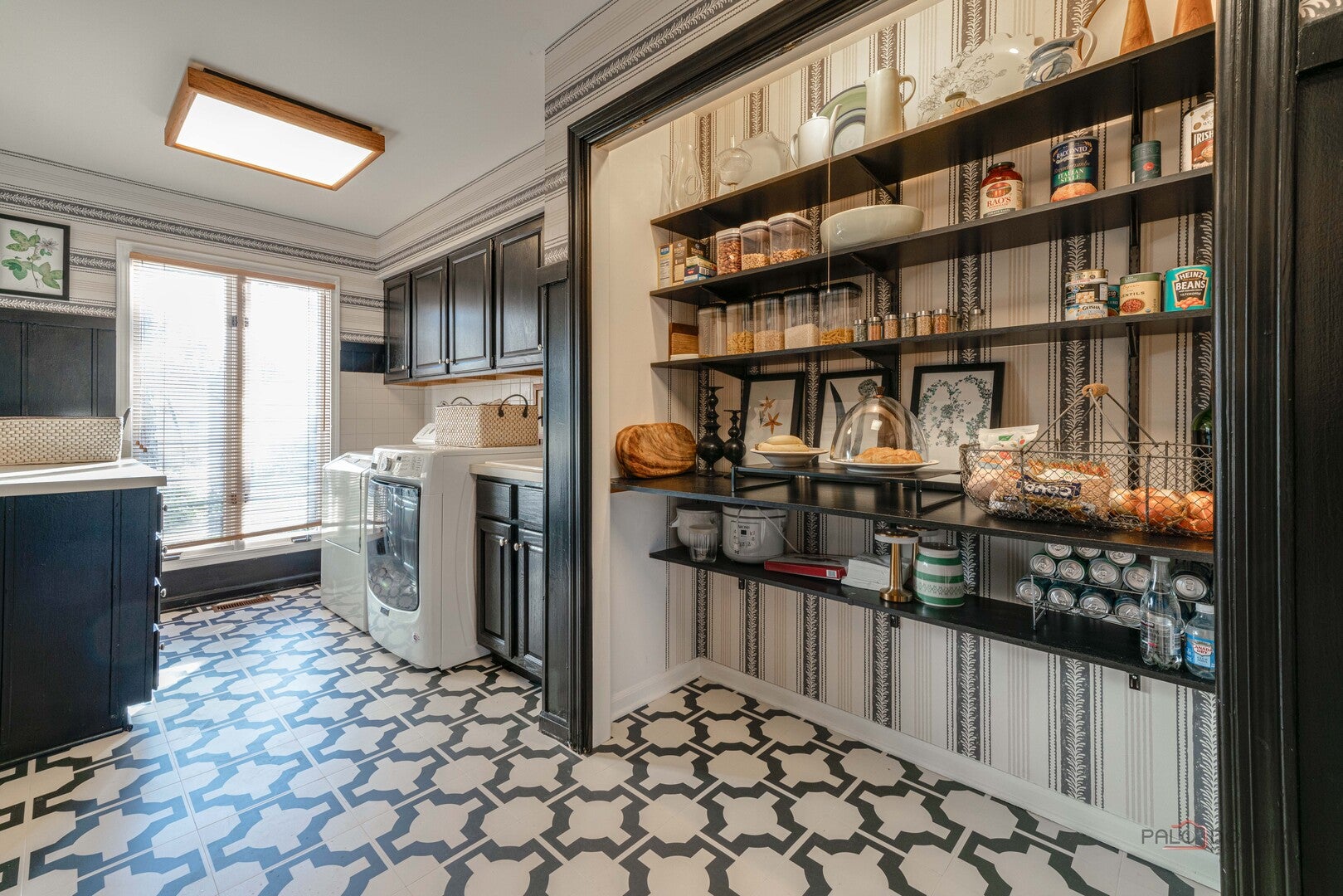 Lincolnshire, Illinois, 60045, United States, 4 Bedrooms Bedrooms, ,3 BathroomsBathrooms,Residential,Pending,2007251