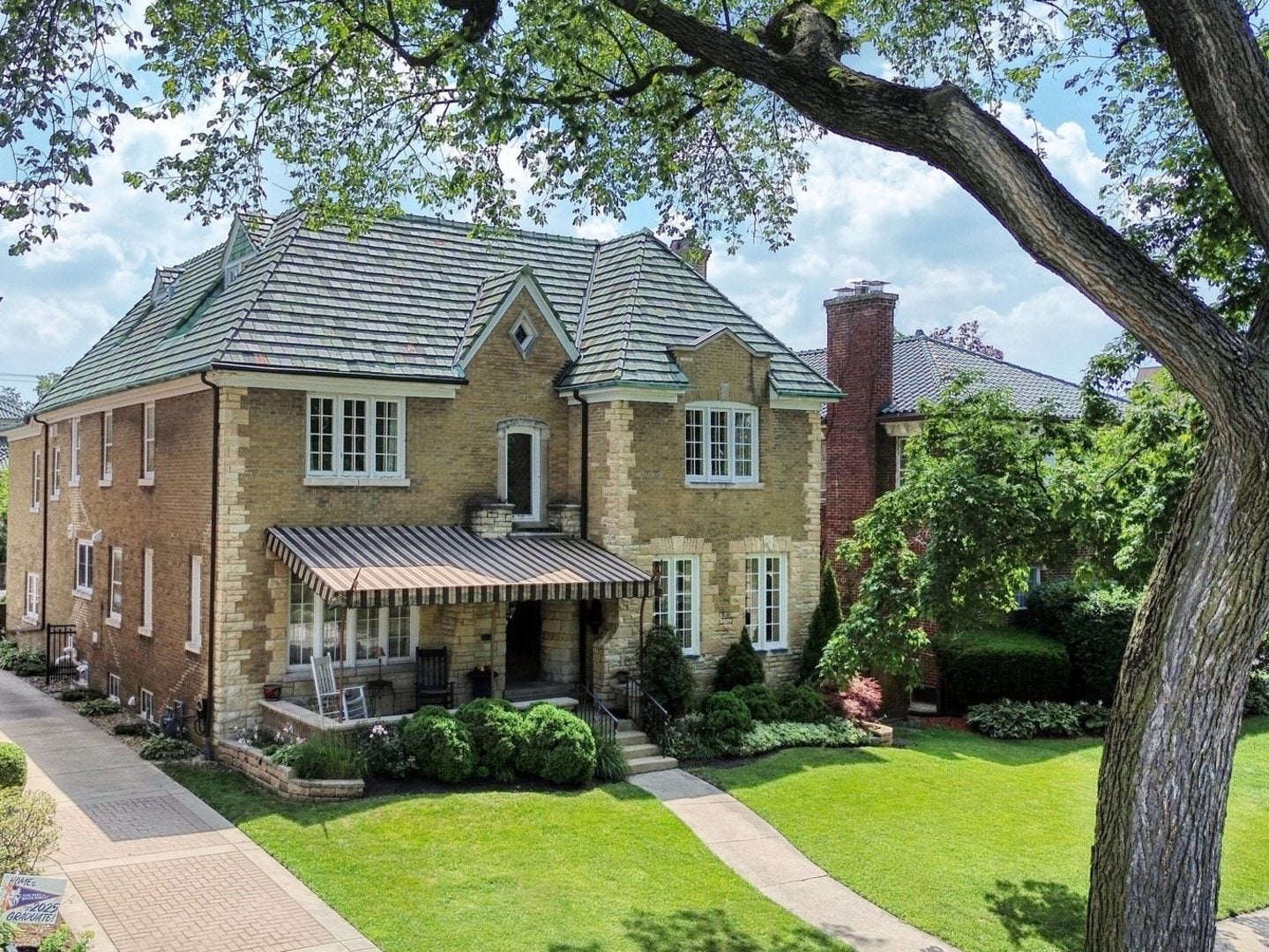 Oak Park, Illinois, 60302, United States, 7 Bedrooms Bedrooms, ,6 BathroomsBathrooms,Residential,Active,1894236