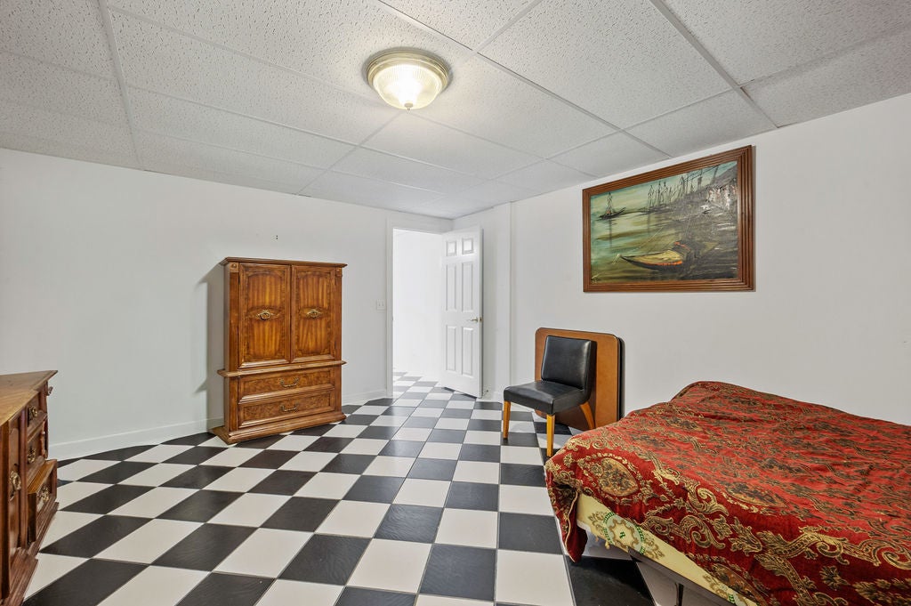 Libertyville, Illinois, 60048, United States, 4 Bedrooms Bedrooms, ,4 BathroomsBathrooms,Residential,Active,2009394