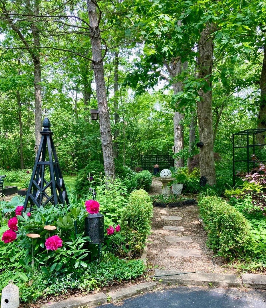 Lincolnshire, Illinois, 60045, United States, 4 Bedrooms Bedrooms, ,3 BathroomsBathrooms,Residential,Pending,2007251