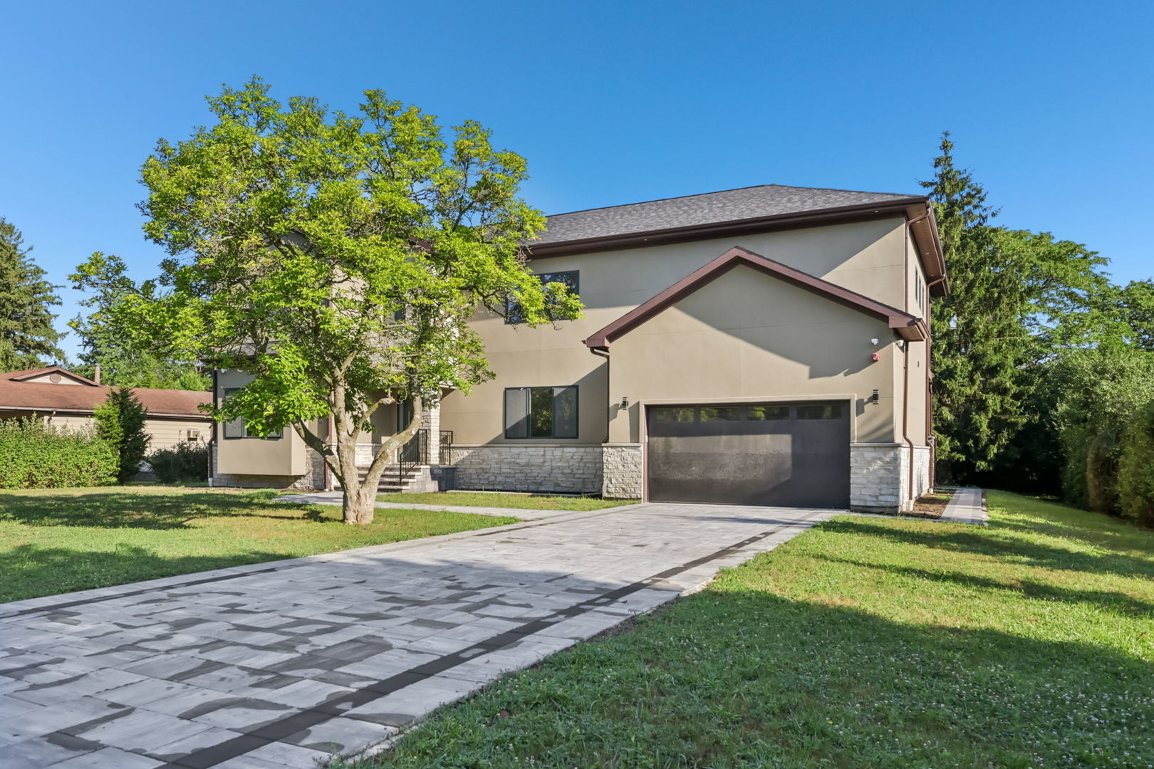 Northbrook, Illinois, 60062, United States, 6 Bedrooms Bedrooms, ,5 BathroomsBathrooms,Residential,Active,1995288