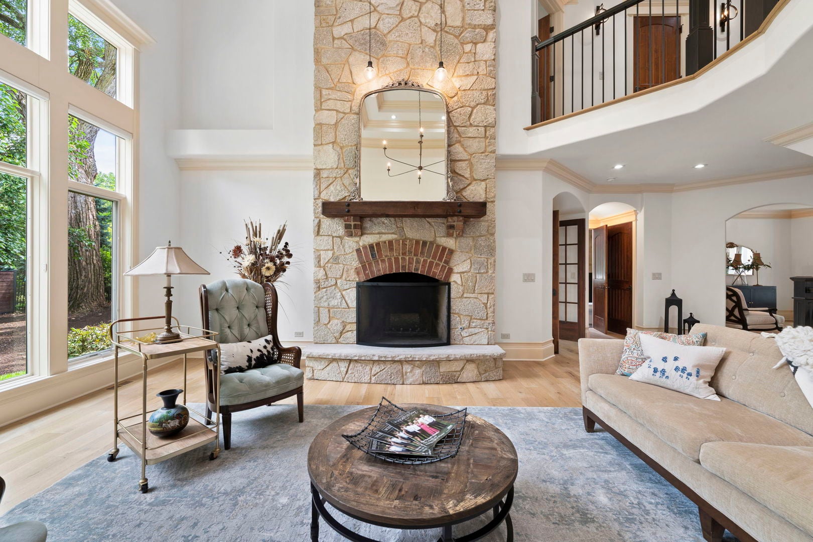 Wheaton, Illinois, 60187, United States, 6 Bedrooms Bedrooms, ,5 BathroomsBathrooms,Residential,Active,1926883