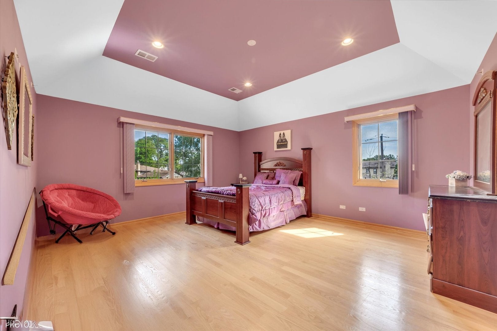 Des Plaines, Illinois, 60016, United States, 5 Bedrooms Bedrooms, ,7 BathroomsBathrooms,Residential,Active,1967112