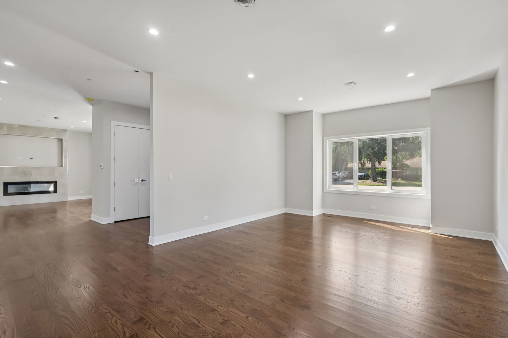 Northbrook, Illinois, 60062, United States, 6 Bedrooms Bedrooms, ,5 BathroomsBathrooms,Residential,Active,1995288