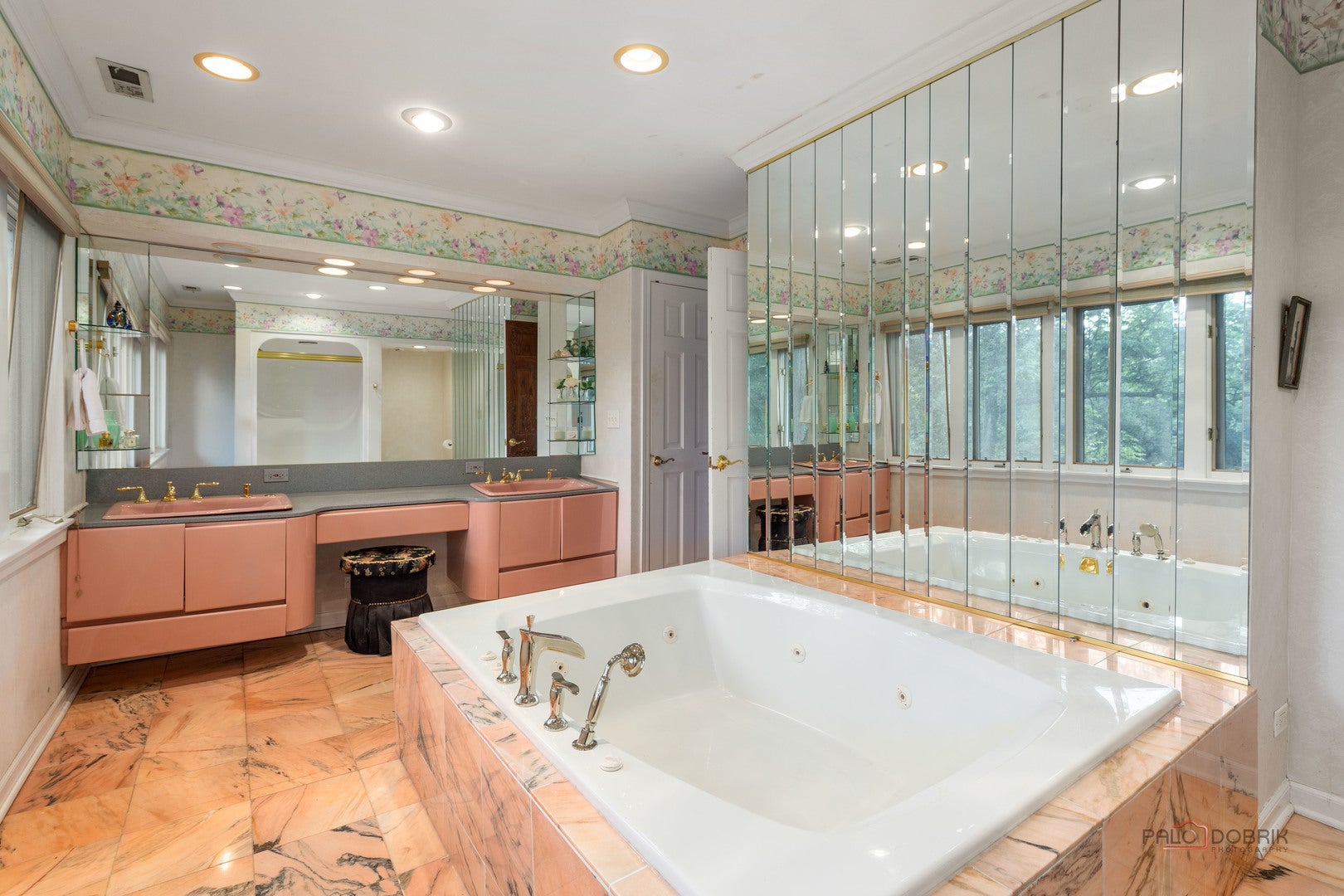 Bannockburn, Illinois, 60015, United States, 9 Bedrooms Bedrooms, ,9 BathroomsBathrooms,Residential,Active,1972189