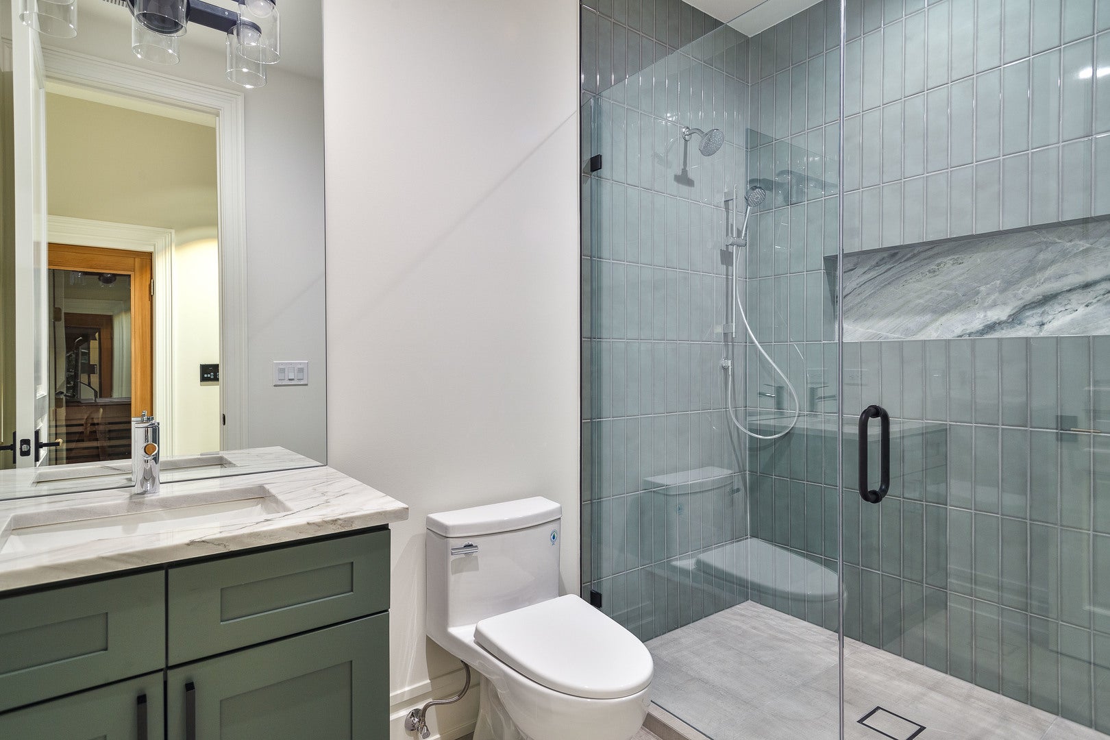 Chicago, Illinois, 60618, United States, 5 Bedrooms Bedrooms, ,5 BathroomsBathrooms,Residential,Active,2007948