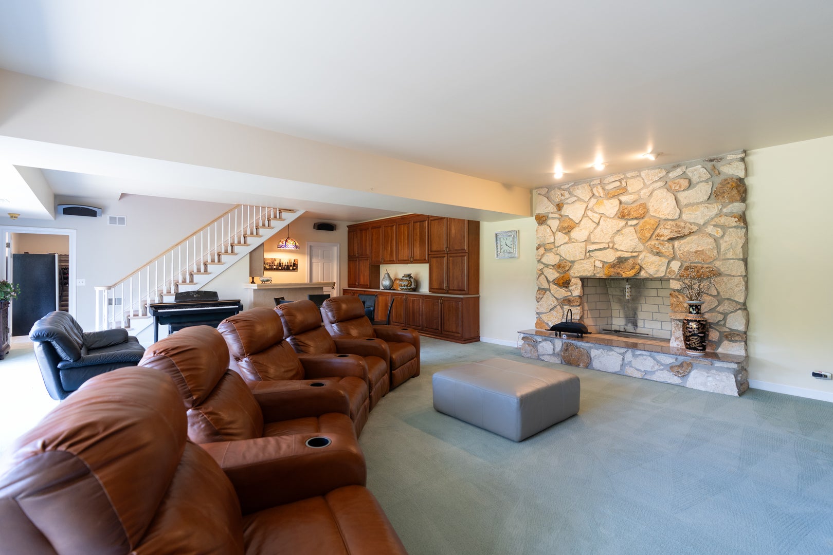 Barrington, Illinois, 60010, United States, 5 Bedrooms Bedrooms, ,5 BathroomsBathrooms,Residential,Active,1970989