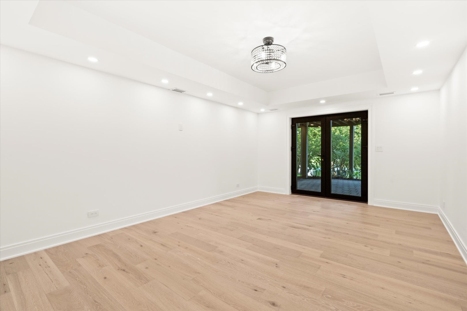 Burr Ridge, Illinois, 60527, United States, 5 Bedrooms Bedrooms, ,6 BathroomsBathrooms,Residential,Active,1995246