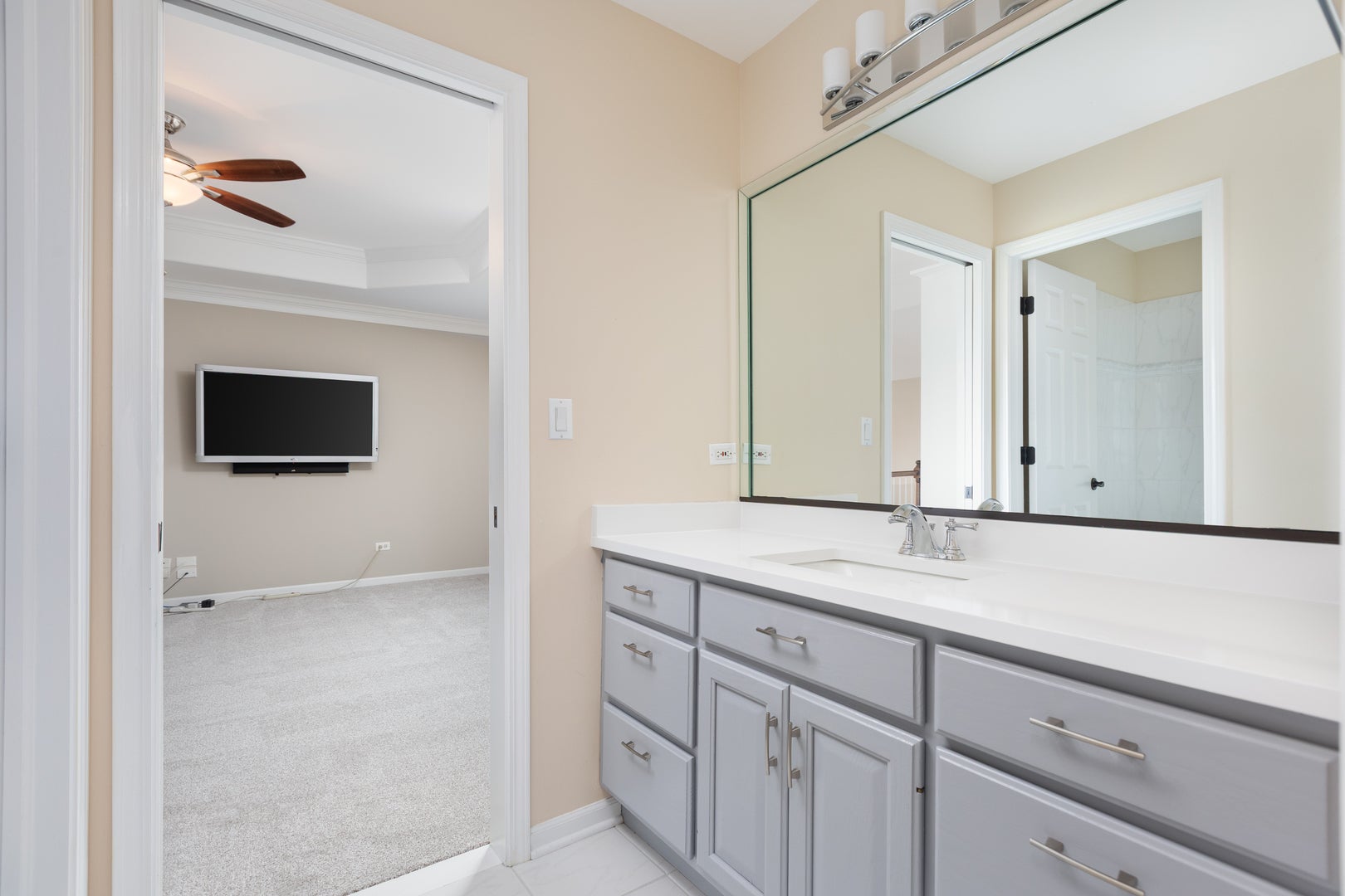 Plainfield, Illinois, 60585, United States, 5 Bedrooms Bedrooms, ,5 BathroomsBathrooms,Residential,Active,1995256