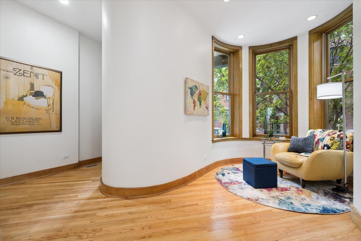 Chicago, Illinois, 60614, United States, 4 Bedrooms Bedrooms, ,5 BathroomsBathrooms,Residential,Active,1922312
