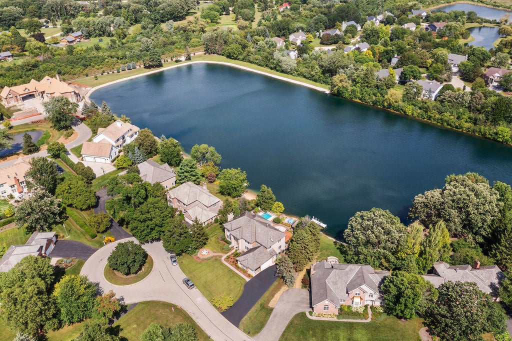 Libertyville, Illinois, 60048, United States, 4 Bedrooms Bedrooms, ,4 BathroomsBathrooms,Residential,Active,1943768