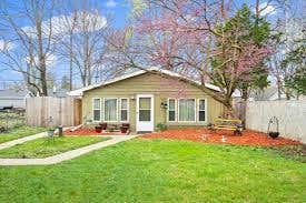 18 NE CIRCLE DR, JOLIET, IL 60433 - Image 1