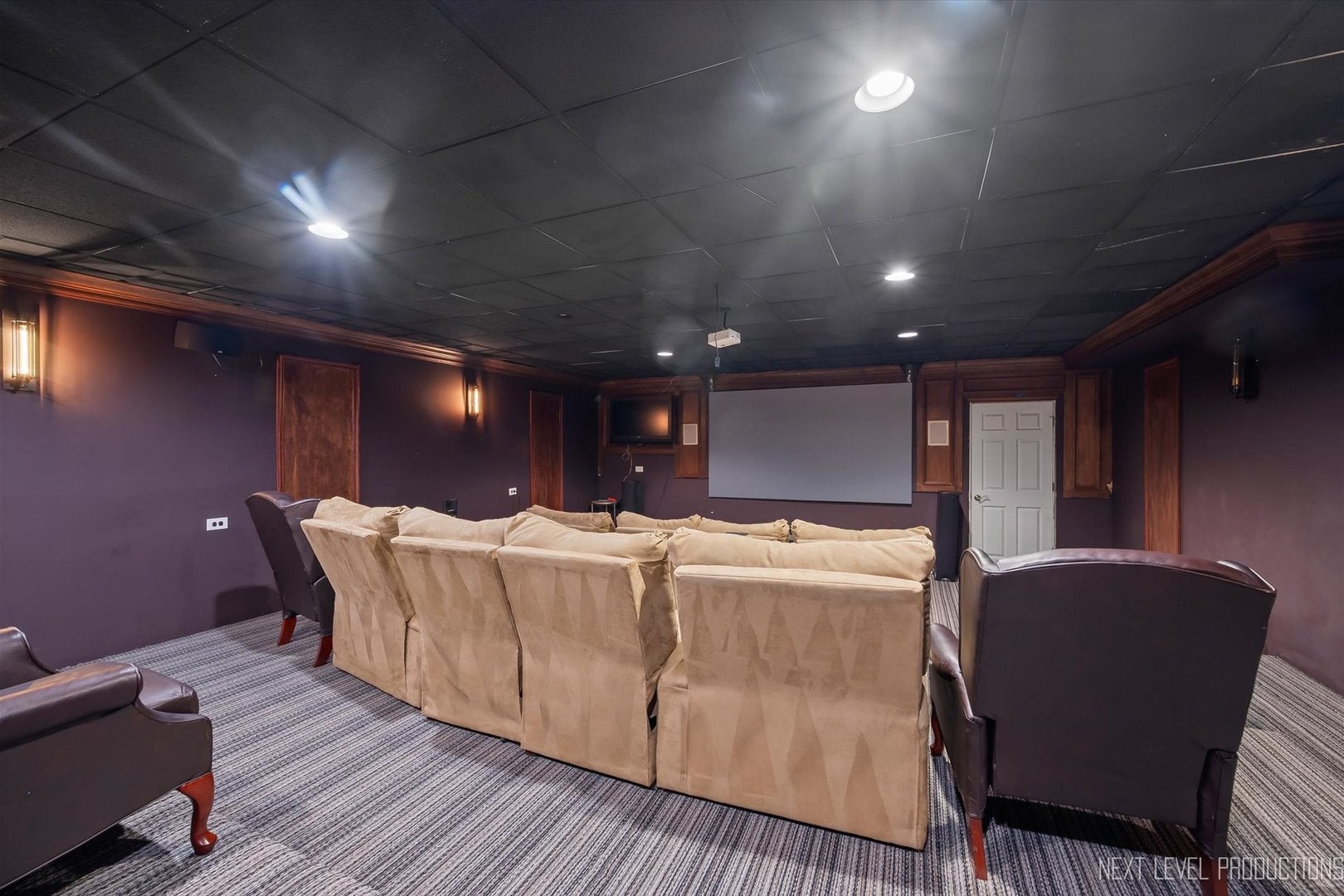 St. Charles, Illinois, 60174, United States, ,6 BathroomsBathrooms,Residential,Active,1703265