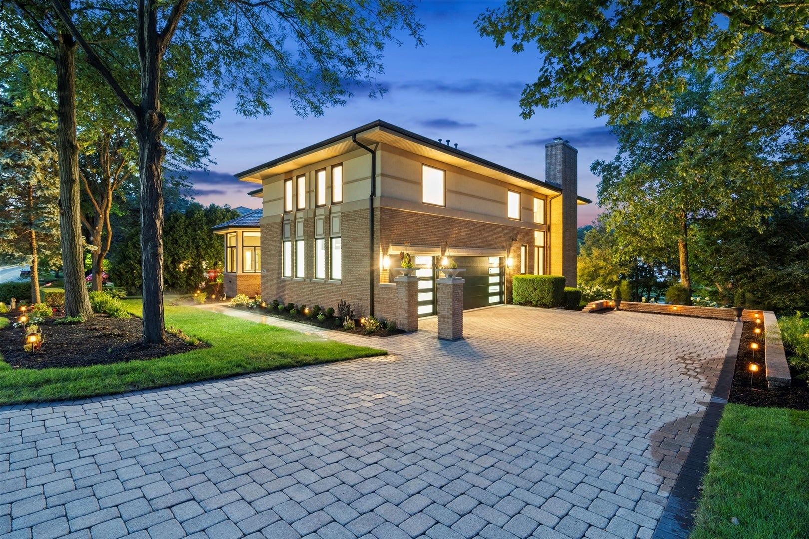 Burr Ridge, Illinois, 60527, United States, 5 Bedrooms Bedrooms, ,6 BathroomsBathrooms,Residential,Active,1927649
