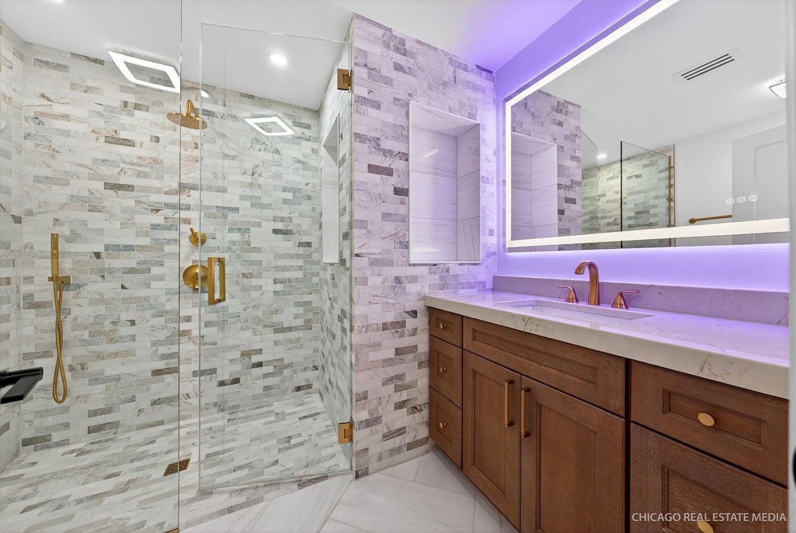 Burr Ridge, Illinois, 60527, United States, 5 Bedrooms Bedrooms, ,6 BathroomsBathrooms,Residential,Active,1995246