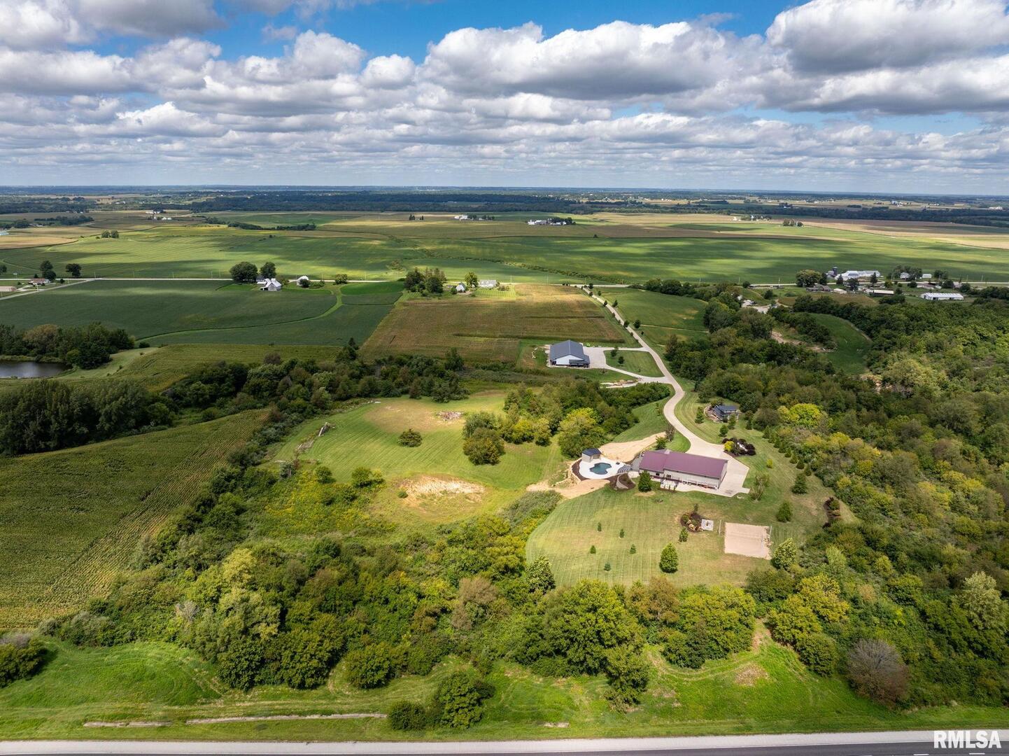 Geneseo, Illinois, 61254, United States, 3 Bedrooms Bedrooms, ,3 BathroomsBathrooms,Residential,Active,1945080