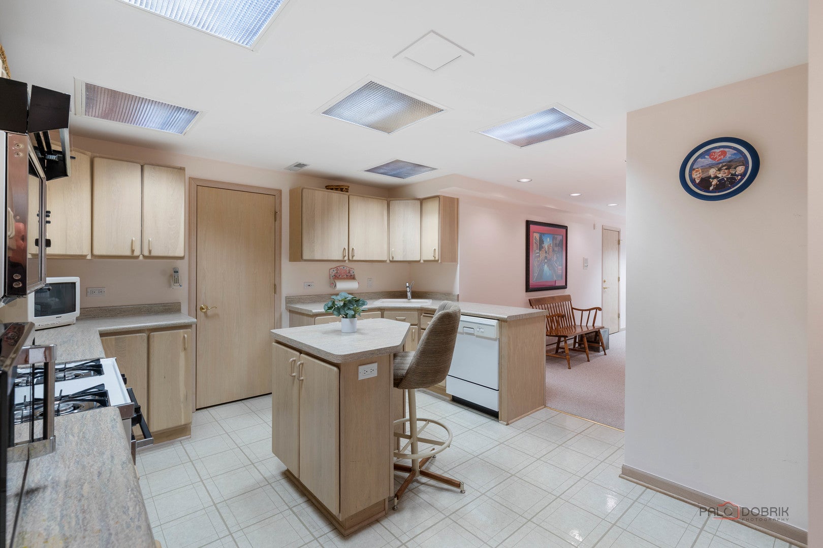 Buffalo Grove, Illinois, 60089, United States, 5 Bedrooms Bedrooms, ,4 BathroomsBathrooms,Residential,Active,2007181