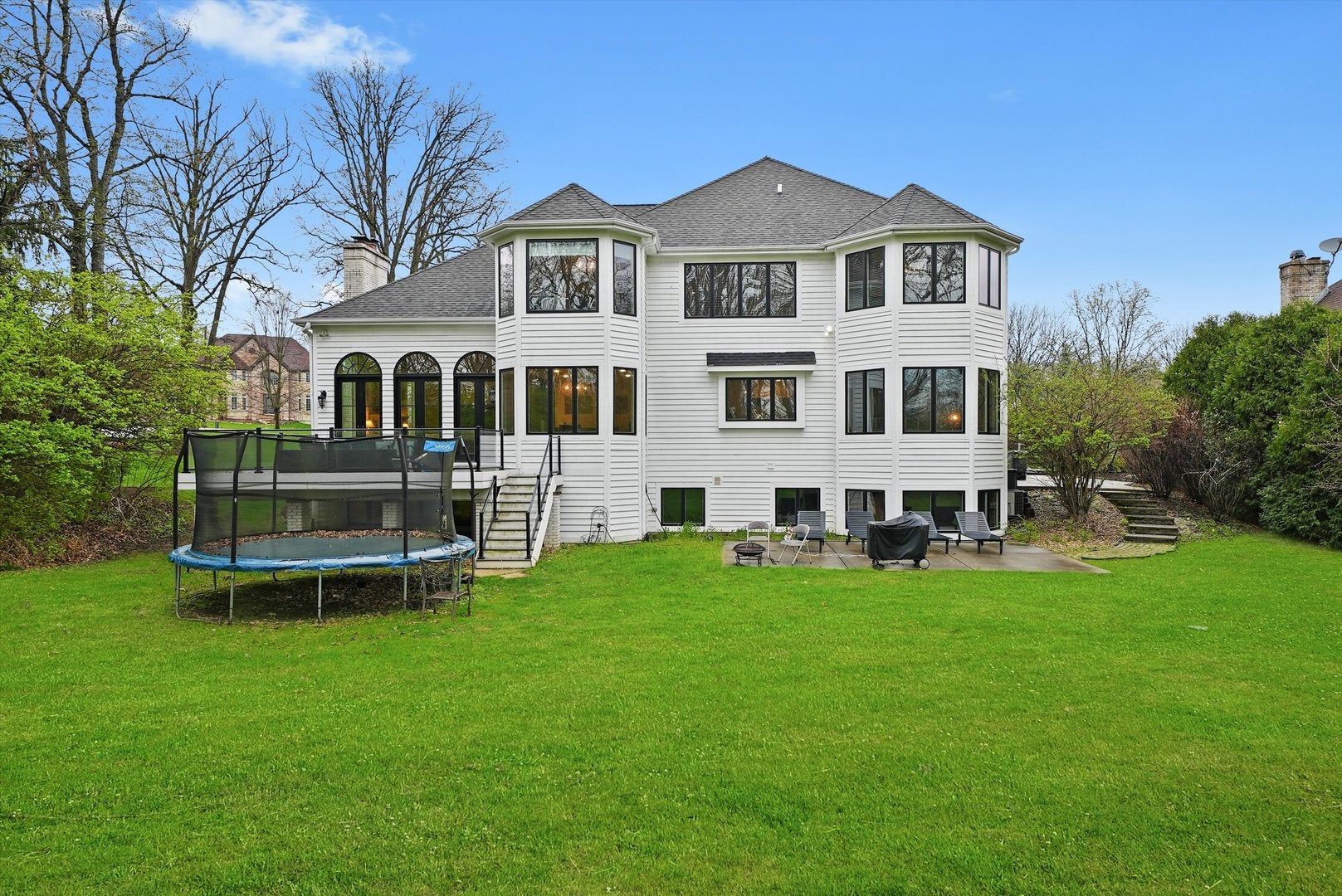 Willow Springs, Illinois, 60480, United States, 5 Bedrooms Bedrooms, ,5 BathroomsBathrooms,Residential,Active,1988455