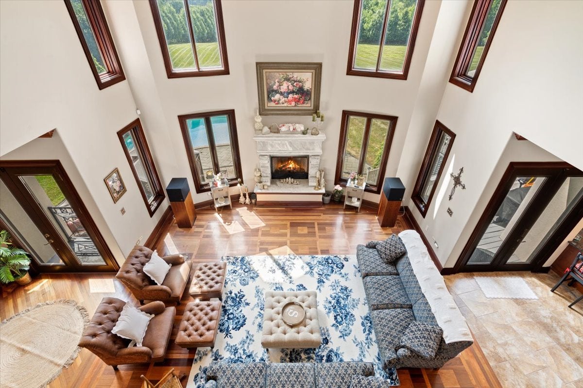 Barrington, Illinois, 60010, United States, 5 Bedrooms Bedrooms, ,7 BathroomsBathrooms,Residential,Active,1914793