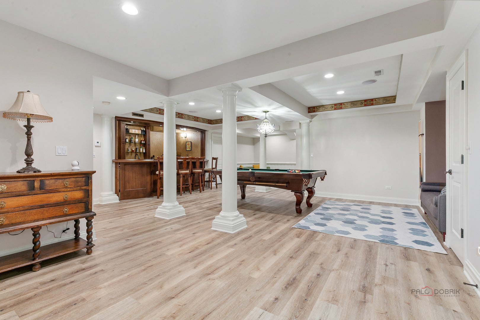 Lake Forest, Illinois, 60045, United States, 5 Bedrooms Bedrooms, ,5 BathroomsBathrooms,Residential,Contingent,2015476