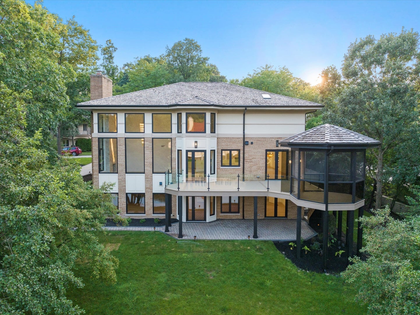 Burr Ridge, Illinois, 60527, United States, 5 Bedrooms Bedrooms, ,6 BathroomsBathrooms,Residential,Active,1927649