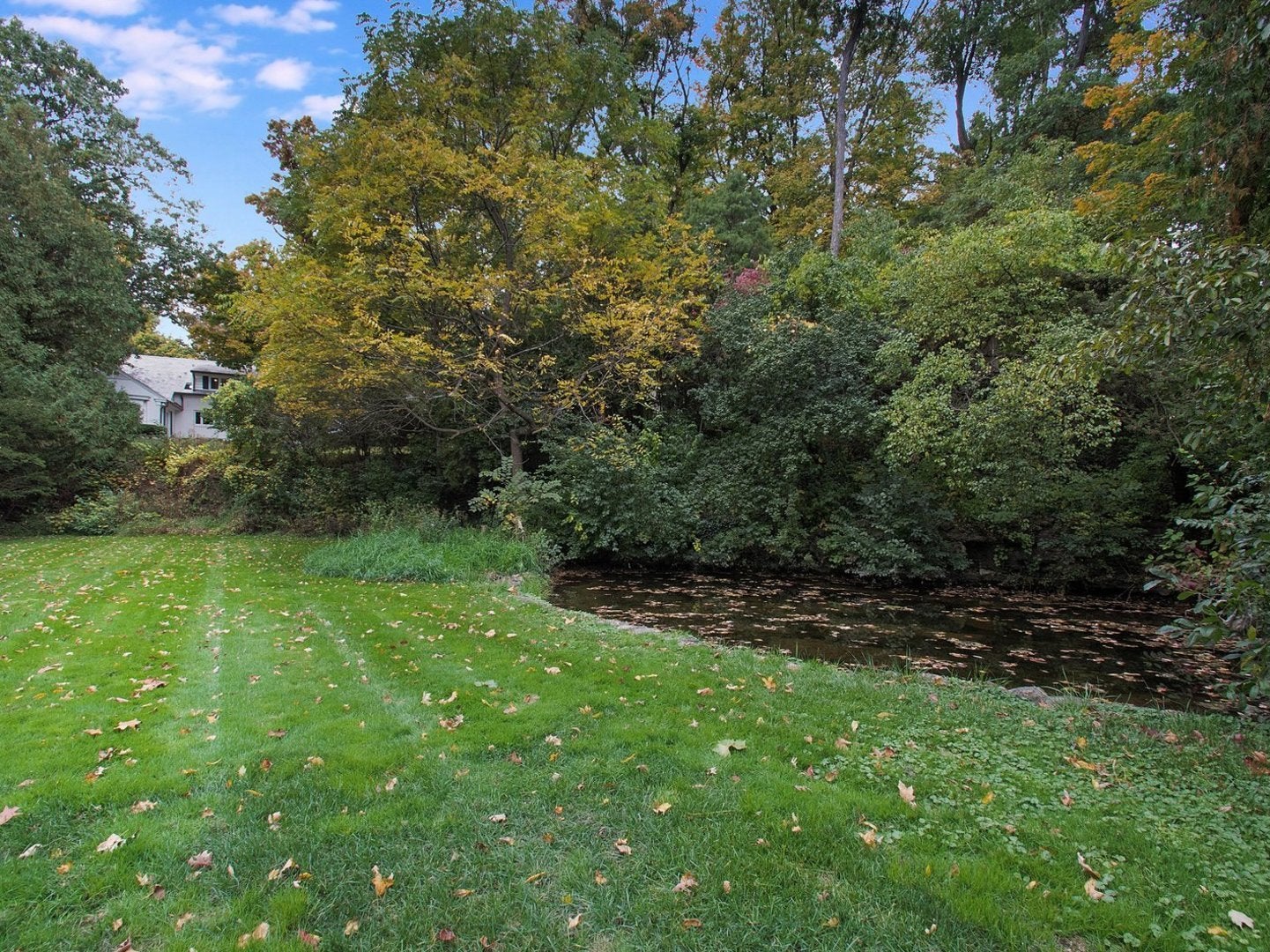 Rockford, Illinois, 61107, United States, 6 Bedrooms Bedrooms, ,7 BathroomsBathrooms,Residential,Active,1987218