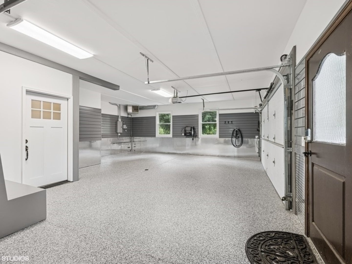 Barrington Hills, Illinois, 60010, United States, 6 Bedrooms Bedrooms, ,4 BathroomsBathrooms,Residential,Active,1987255