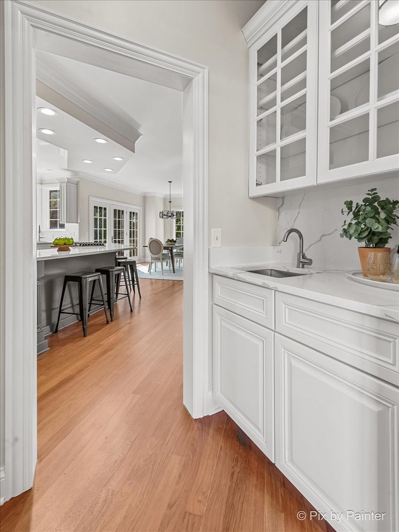 St. Charles, Illinois, 60175, United States, 5 Bedrooms Bedrooms, ,5 BathroomsBathrooms,Residential,Active,1959536