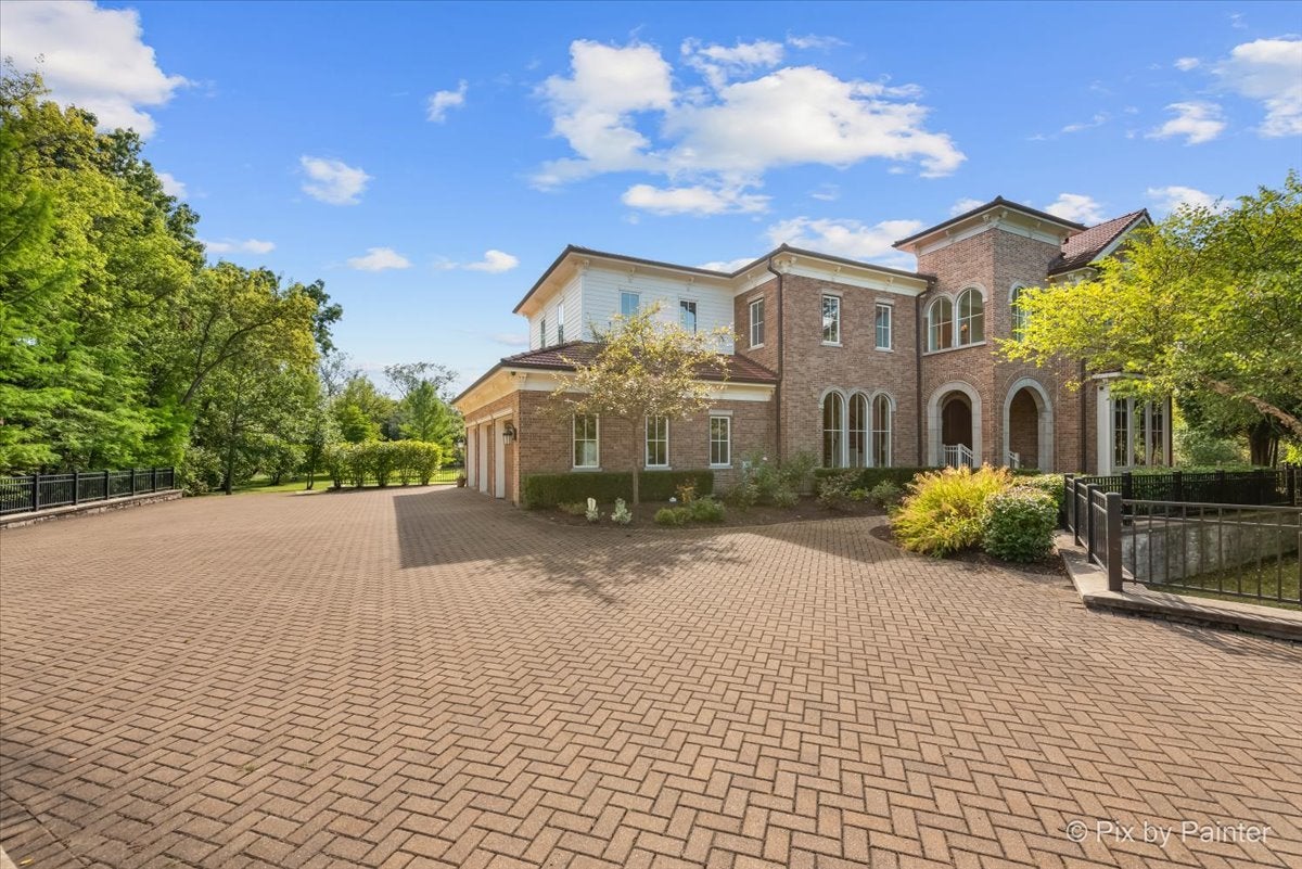 Lake Forest, Illinois, 60045, United States, 4 Bedrooms Bedrooms, ,6 BathroomsBathrooms,Residential,Active,1954434