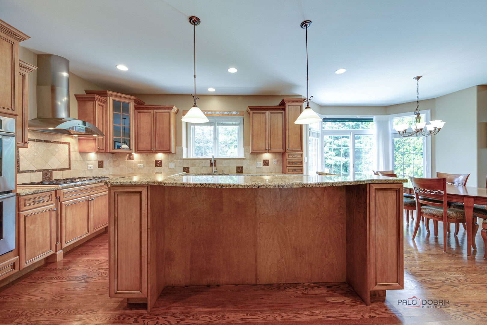 Libertyville, Illinois, 60048, United States, 5 Bedrooms Bedrooms, ,5 BathroomsBathrooms,Residential,Active,1900216