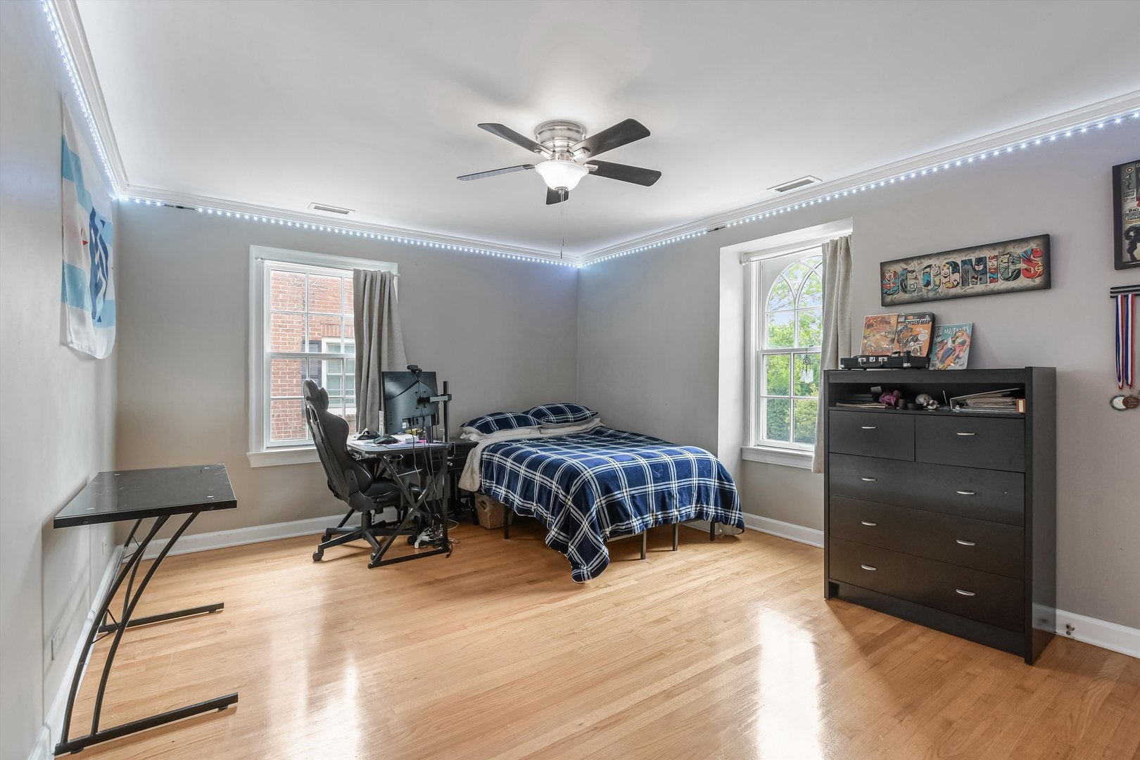 Park Ridge, Illinois, 60068, United States, 4 Bedrooms Bedrooms, ,4 BathroomsBathrooms,Residential,Active,1902948