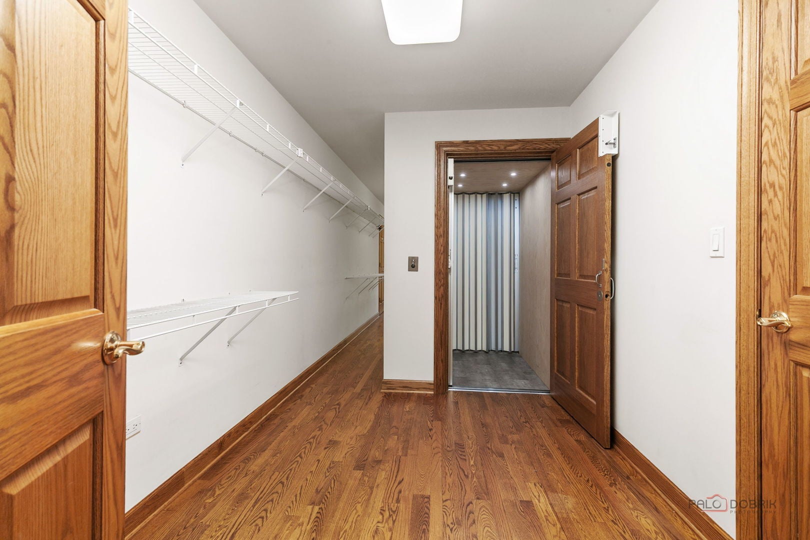 Mundelein, Illinois, 60060, United States, 4 Bedrooms Bedrooms, ,5 BathroomsBathrooms,Residential,Active,1934797