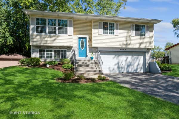 352 COBB CIR, BOLINGBROOK, IL 60440 - Image 1