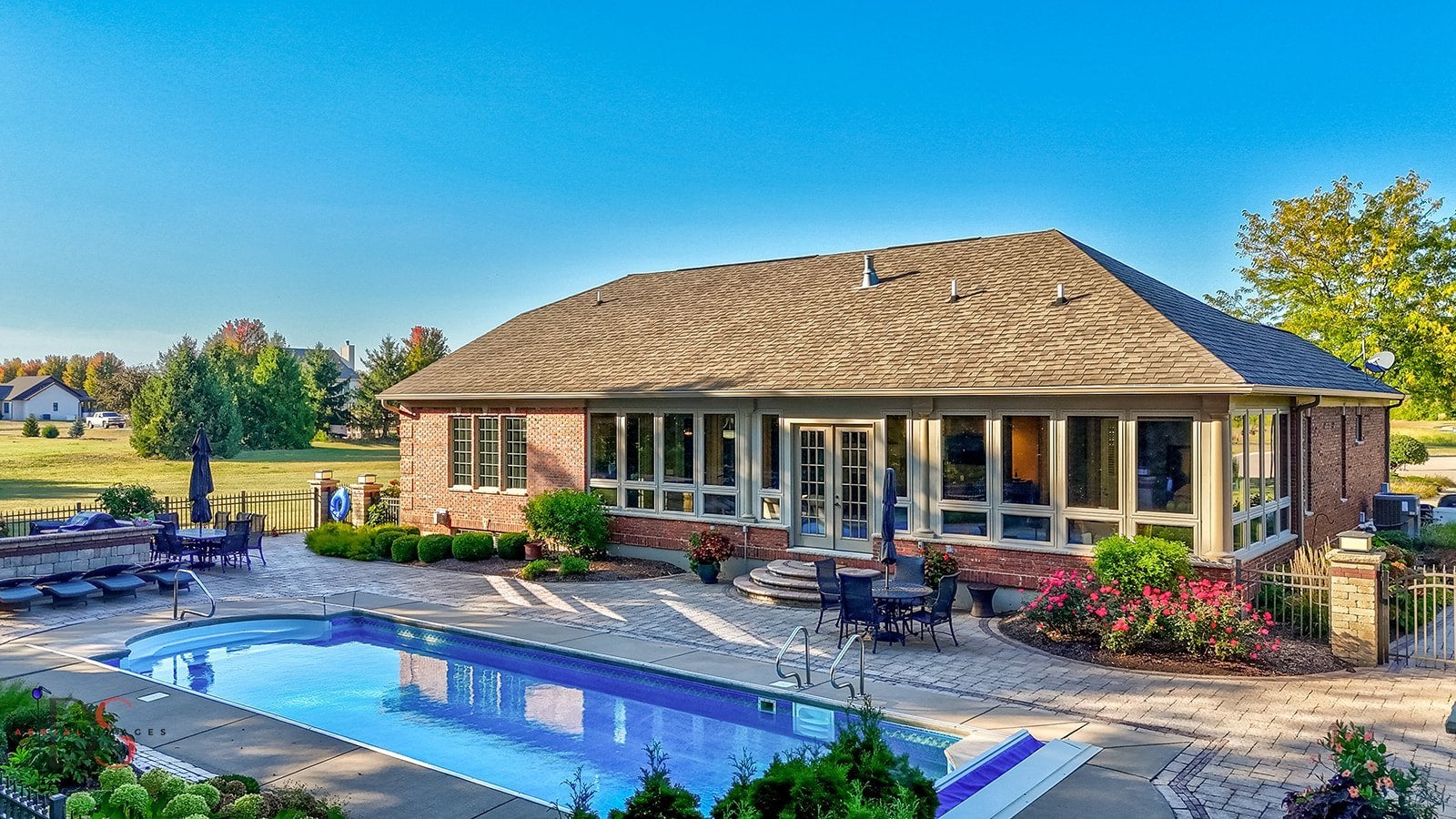 Ottawa, Illinois, 61350, United States, 4 Bedrooms Bedrooms, ,5 BathroomsBathrooms,Residential,Active,1953408