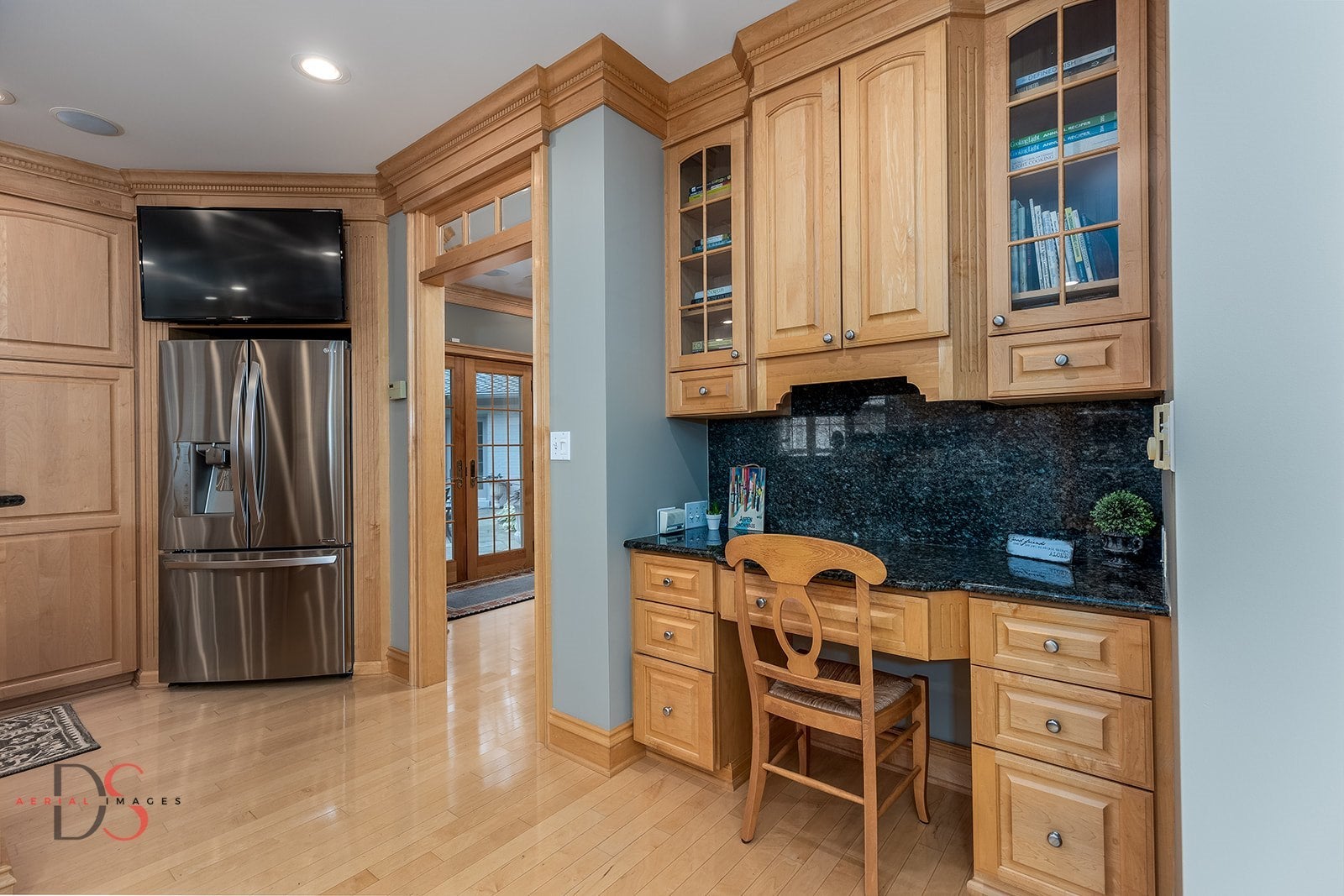 Ottawa, Illinois, 61350, United States, 4 Bedrooms Bedrooms, ,7 BathroomsBathrooms,Residential,Active,1953376