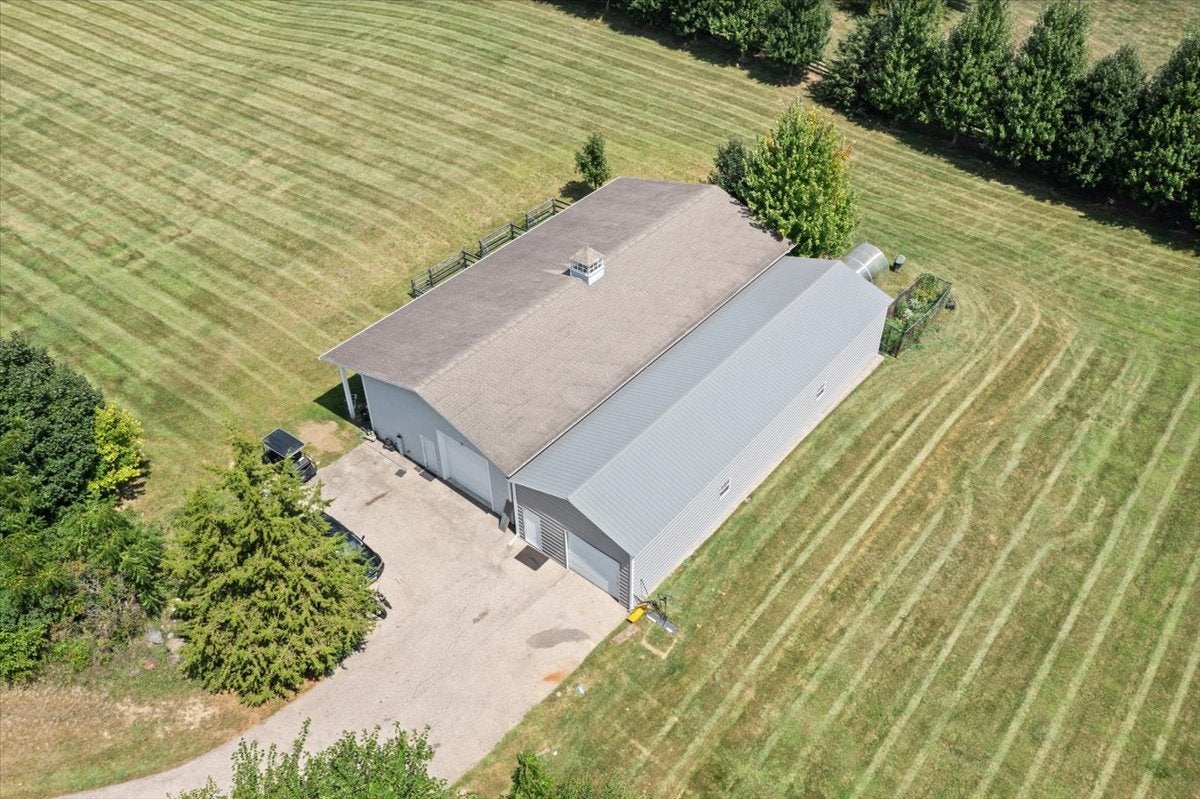 Barrington, Illinois, 60010, United States, 5 Bedrooms Bedrooms, ,7 BathroomsBathrooms,Residential,Active,1914793