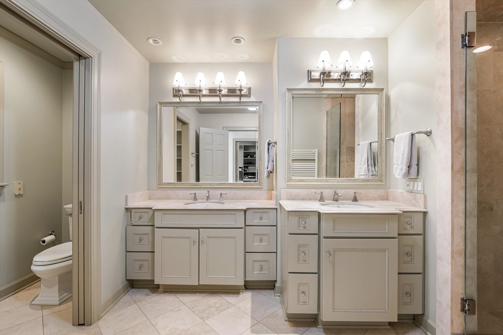 Park Ridge, Illinois, 60068, United States, 4 Bedrooms Bedrooms, ,4 BathroomsBathrooms,Residential,Active,1902948