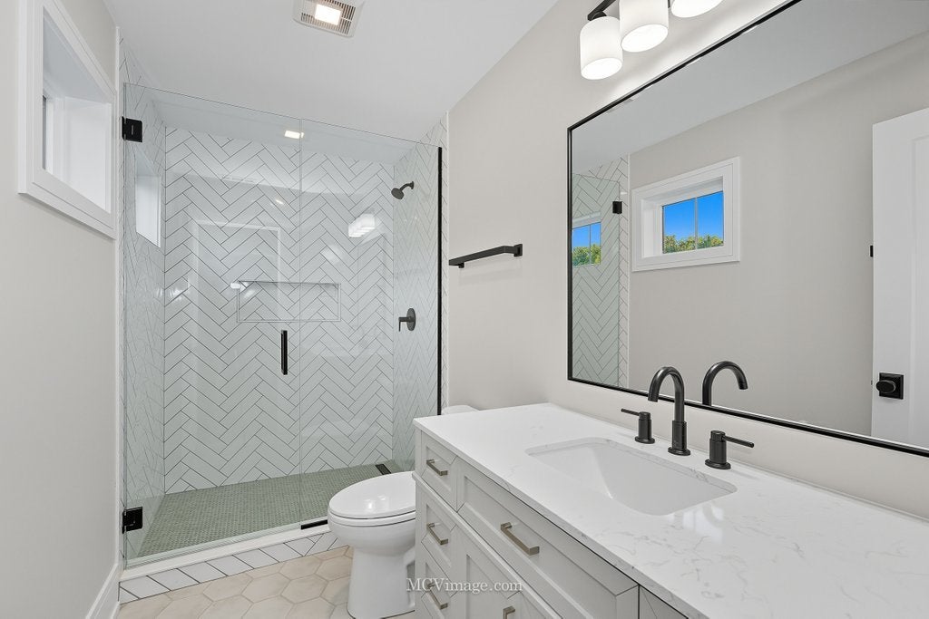 Lemont, Illinois, 60439, United States, 5 Bedrooms Bedrooms, ,6 BathroomsBathrooms,Residential,Active,1954005