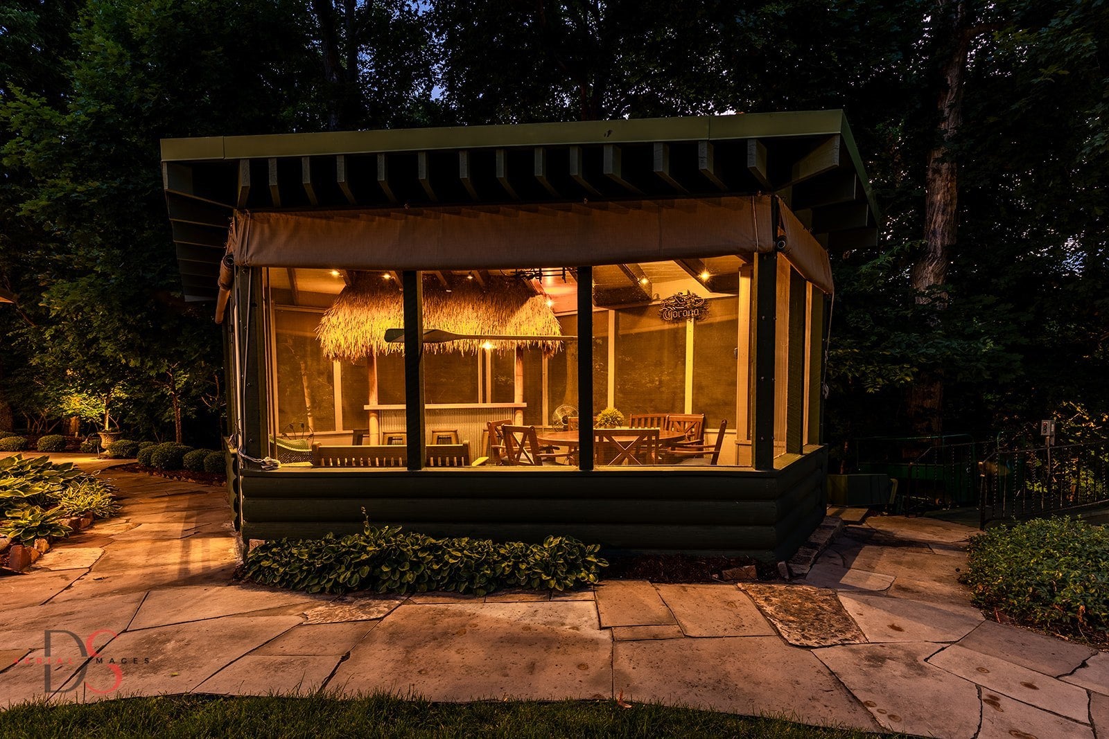 Ottawa, Illinois, 61350, United States, 4 Bedrooms Bedrooms, ,7 BathroomsBathrooms,Residential,Active,1953376