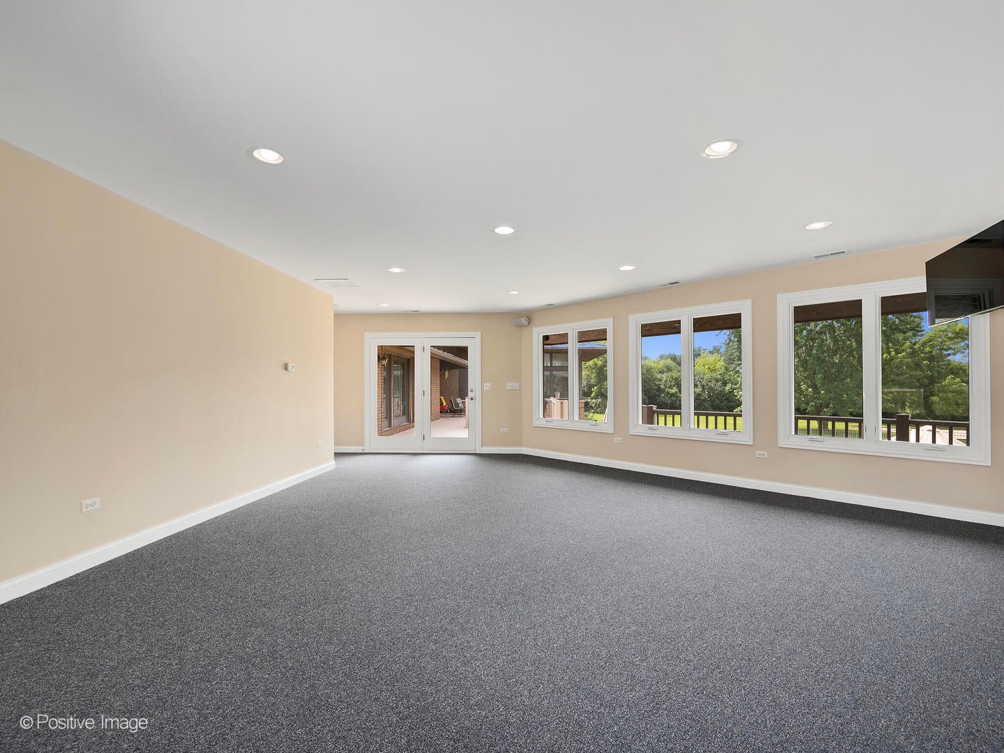 West Chicago, Illinois, 60185, United States, 6 Bedrooms Bedrooms, ,5 BathroomsBathrooms,Residential,Active,1904187